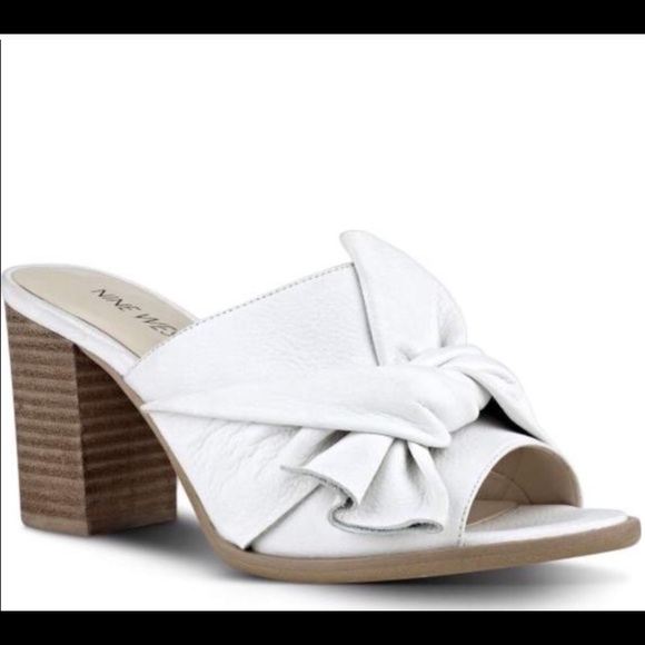 White Nine West Block Heels - Picture 9 of 10